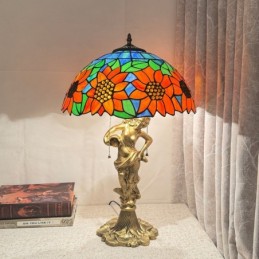 Tiffany-tyylinen...