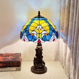 Tiffany-tyylinen...