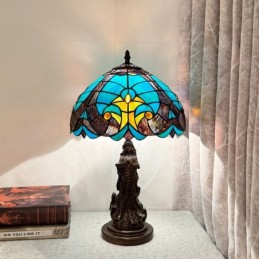 Tiffany-tyylinen...