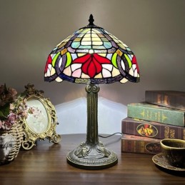 Tiffany-tyylinen...