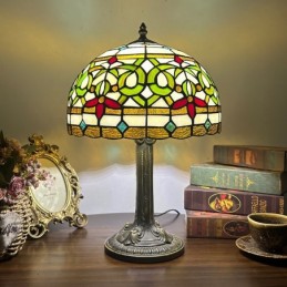 Tiffany-tyylinen...