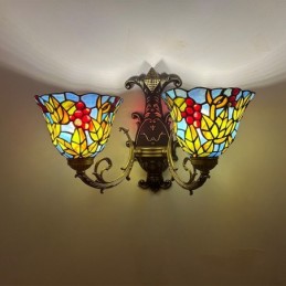 Tiffany-tyylinen...