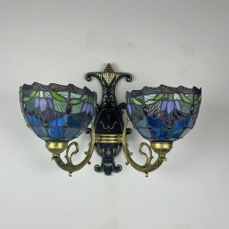 Tiffany-tyylinen...