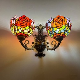 Tiffany-tyylinen...