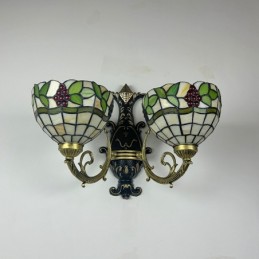 Tiffany-tyylinen...