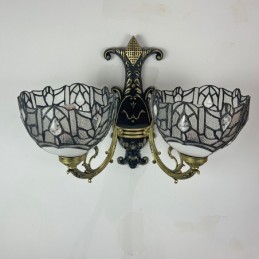 Tiffany-tyylinen...