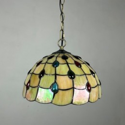 Tiffany-tyylinen...