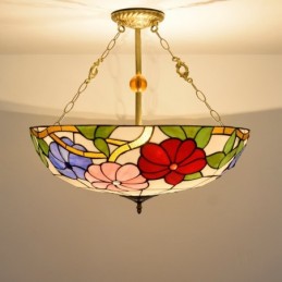 Tiffany-tyylinen...