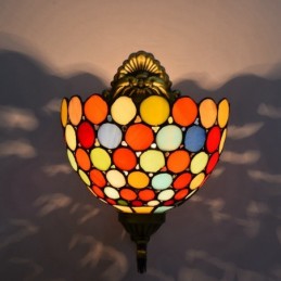Tiffany-tyylinen...