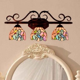 Tiffany-tyylinen...