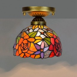 Tiffany-tyylinen...