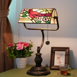 Tiffany-tyylinen...
