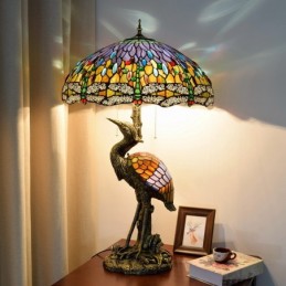 Tiffany-tyylinen...