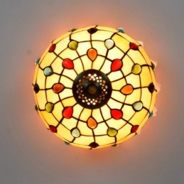 Tiffany-tyylinen...