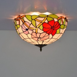 Tiffany-tyylinen...