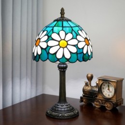 Tiffany-tyylinen...