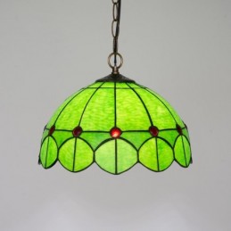 Tiffany-tyylinen...