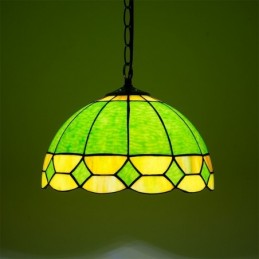 Tiffany-tyylinen...