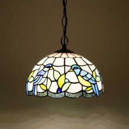 Tiffany-tyylinen...