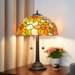 Tiffany-tyylinen...