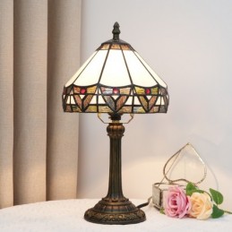 Tiffany-tyylinen...