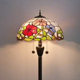 Tiffany-tyylinen...