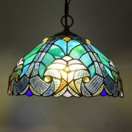 Tiffany-tyylinen...