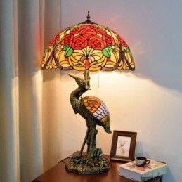 Tiffany-tyylinen...