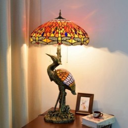 Tiffany-tyylinen...
