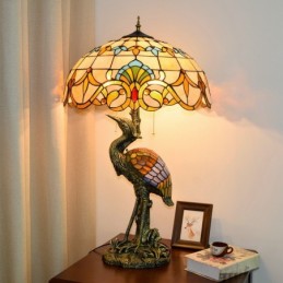 Tiffany-tyylinen...
