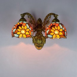 Tiffany-tyylinen...