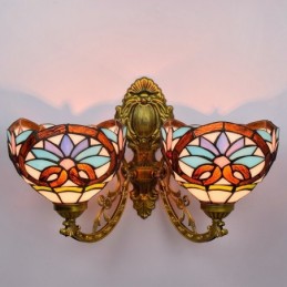 Tiffany-tyylinen...
