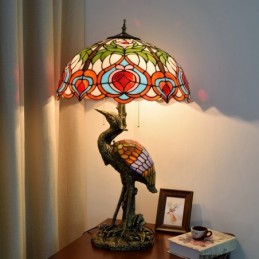 Tiffany-tyylinen...