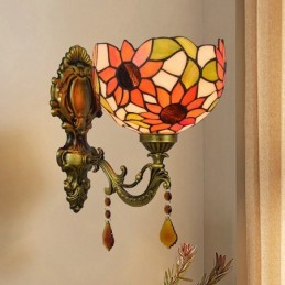 Tiffany-tyylinen...