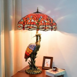 Tiffany-tyylinen...