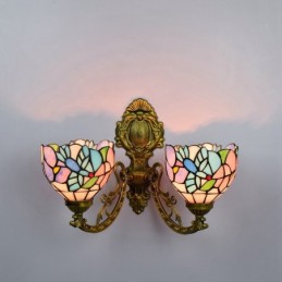 Tiffany-tyylinen...